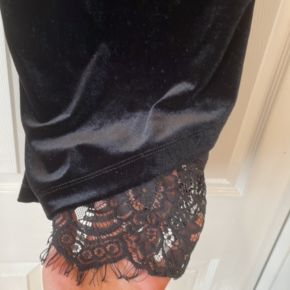 Forever 21 Black Lace Mini Regular Fit A Line Dress - Picture 6 of 9